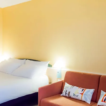 Готель Ibis Sao Joao 2*