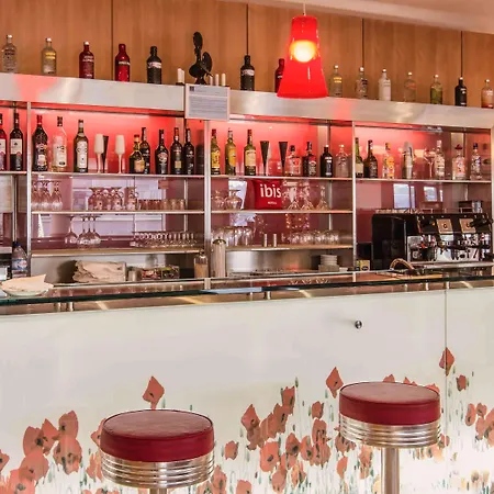Ibis Sao Joao Готель