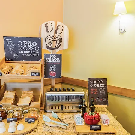 Ibis Sao Joao Порту