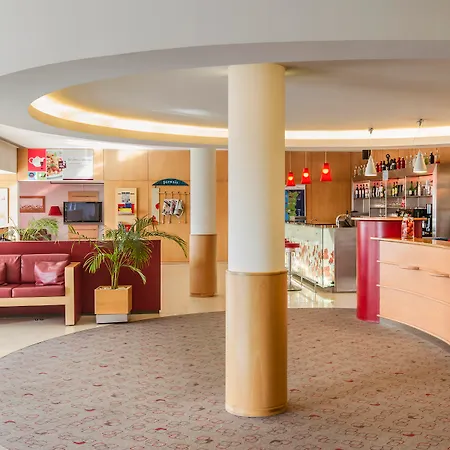 Ibis Sao Joao 2*