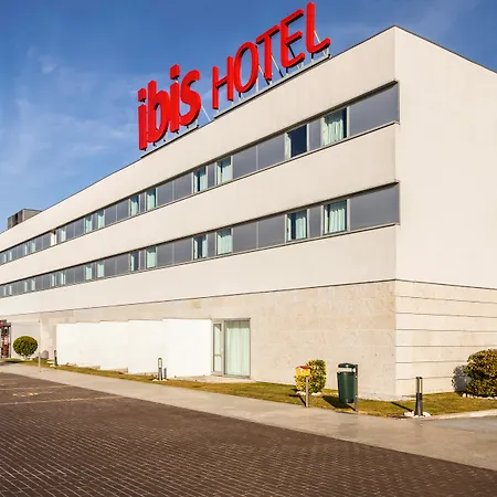 Ibis Sao Joao Готель