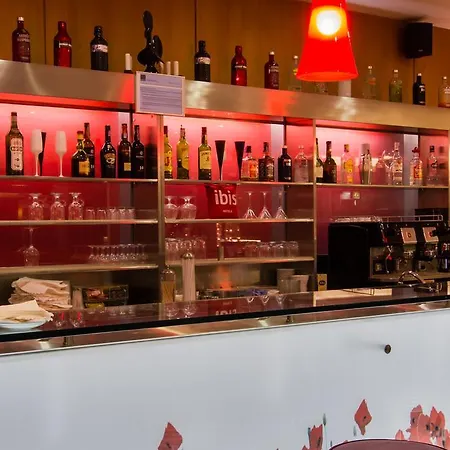 Ibis Sao Joao 2* Порту