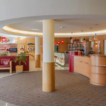 Ibis Sao Joao 2* Порту