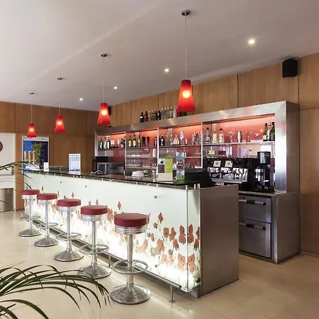 Ibis Sao Joao Готель Порту