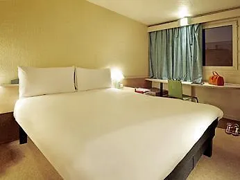 Ibis Sao Joao Порту